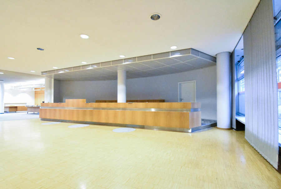 Vorderer Bereich_Empore - Besonder Fläche für Büro oder Praxis perfekt gelegen in Solingen-Wald.TEILBAR!