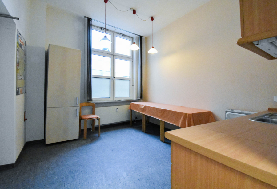 Küche_Aufenthalt - Besonder Fläche für Büro oder Praxis perfekt gelegen in Solingen-Wald.TEILBAR!