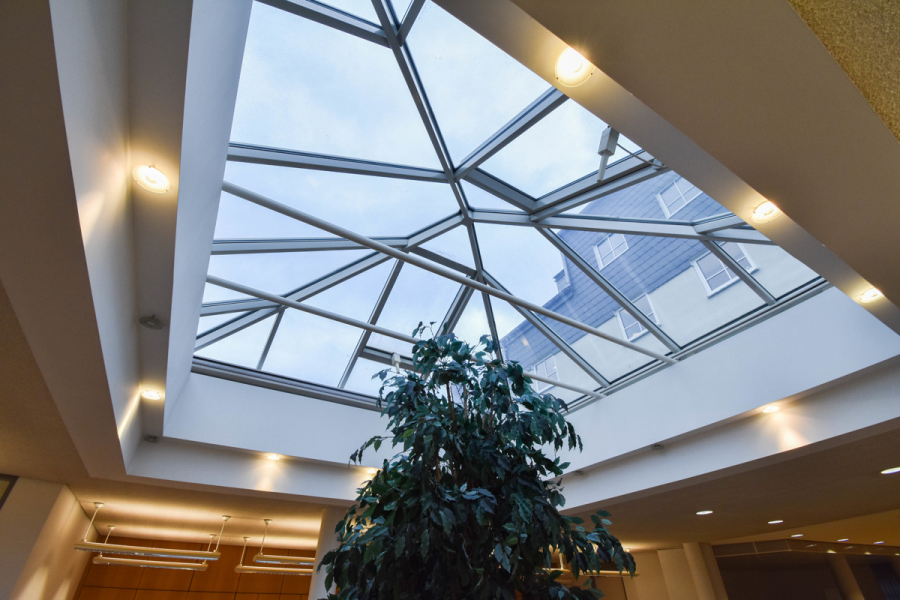 Lichtschacht - Besonder Fläche für Büro oder Praxis perfekt gelegen in Solingen-Wald.TEILBAR!