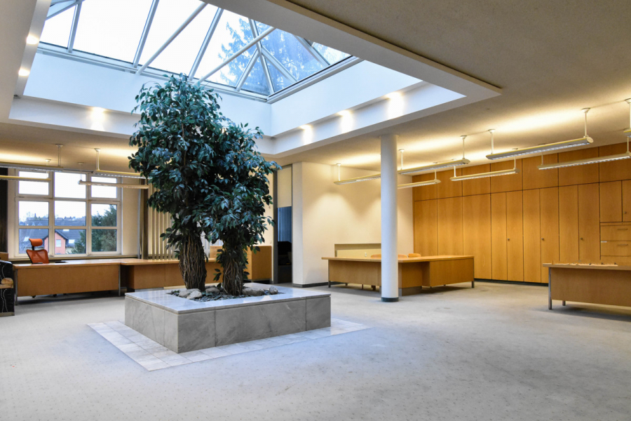 Hinterer Bereich 2 - Besonder Fläche für Büro oder Praxis perfekt gelegen in Solingen-Wald.TEILBAR!