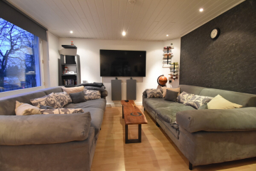 2,5-Zimmer-Wohnung, 2. OG, modernes Bad, Solingen-Höhscheid., 42657 Solingen, Etagenwohnung