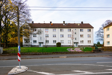 Kapitalanlage mit solider Ausstattung – gut geschnittene Wohnung in verkehrsnaher Lage., 42655 Solingen, Etagenwohnung