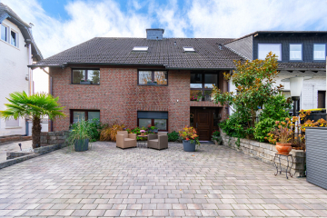 Stilvolles Wohnen über zwei Etagen – großzügige Maisonette mit Loggia, Kamin & exklusiver Ausstattung, 42699 Solingen, Etagenwohnung