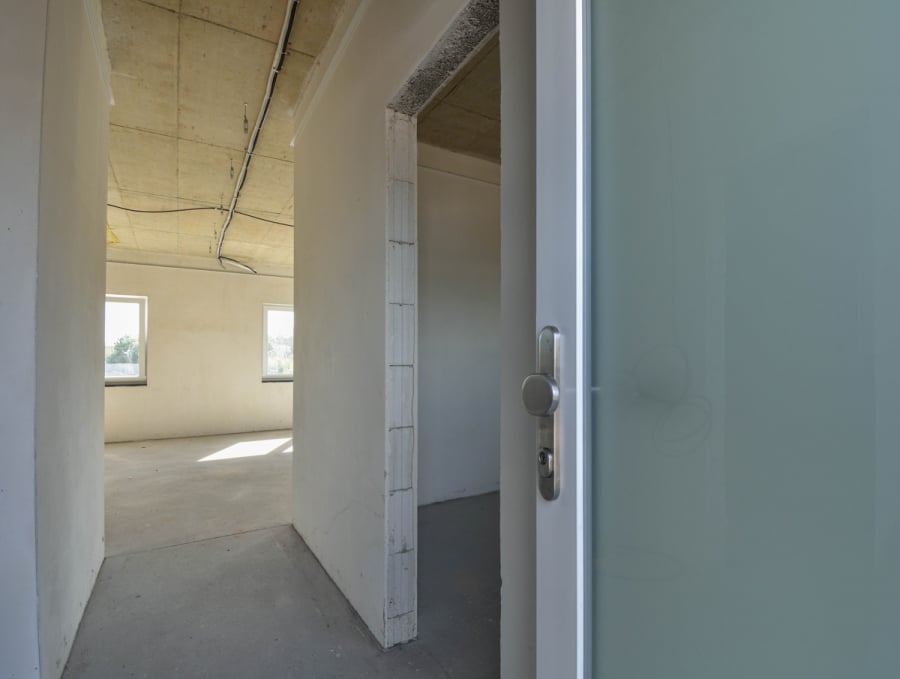 Top moderne Büroeinheit mit 180m². Erstbezug. Perfekt angebunden im Gewerbegebiet in Hilden. - Beispiel Eingang