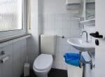 Freistehende Praxis perfekt und zentral gelegen mit 120m². - Kunden WC