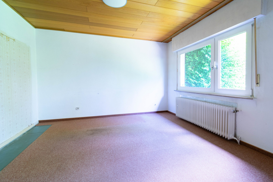 EG Wohnzimmer - ERBPACHT! Solingen-Gräfrath. Viel Potenzial. Charmantes Einfamilienhaus mit Rundum Grün.