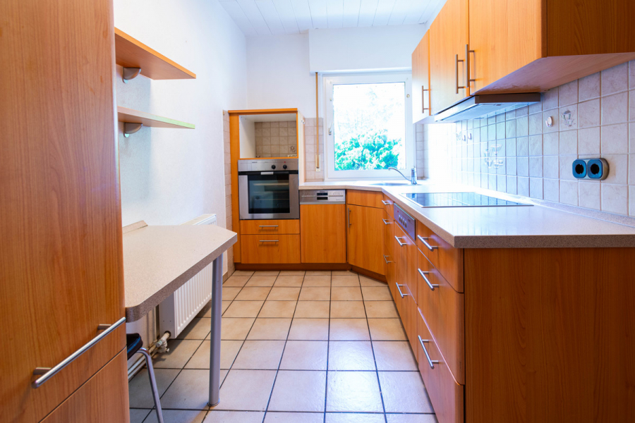 EG Küche - ERBPACHT! Solingen-Gräfrath. Viel Potenzial. Charmantes Einfamilienhaus mit Rundum Grün.