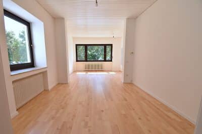 Renovierte Zwei-Zimmer-Wohnung mit Balkon in Aufderhöhe, Nähe Bethanien., 42699 Solingen, Etagenwohnung