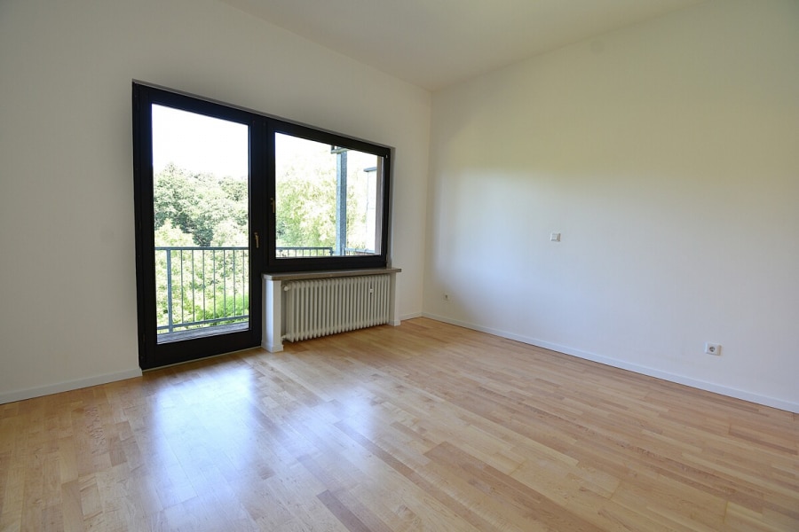 Renovierte Zwei-Zimmer-Wohnung mit Balkon in Aufderhöhe, Nähe Bethanien. - Photo 2