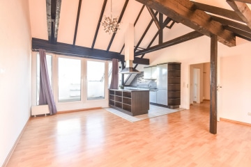 Helle 3,5-Zimmer Wohnng mit Loggia über den Dächern von Solingen-Ohligs., 42697 Solingen, Dachgeschosswohnung