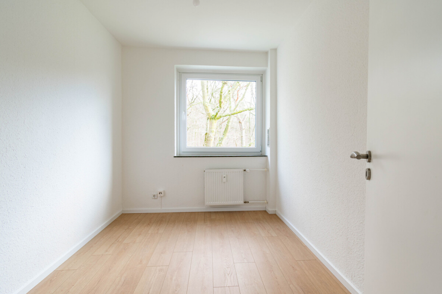 Kind - Saniert. Vier-Zimmer-Wohnung mit Balkon und Stellplatz.
