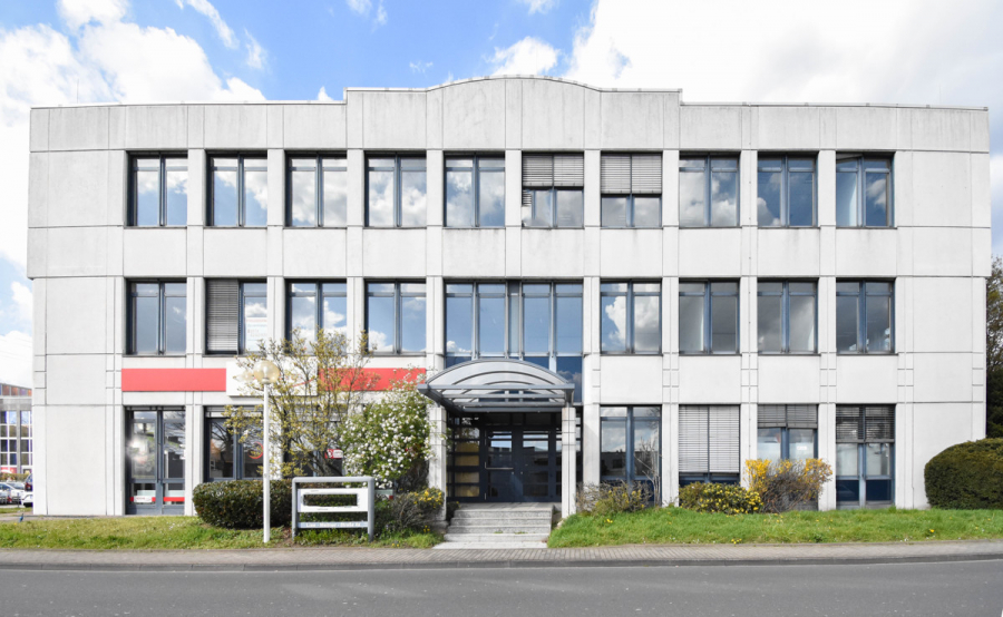 Vorderansicht - Komplette Büroetage im 1. OG mit 516m² perfekt angebunden in Ratingen für Ihre erfolgreiche Zukunft.