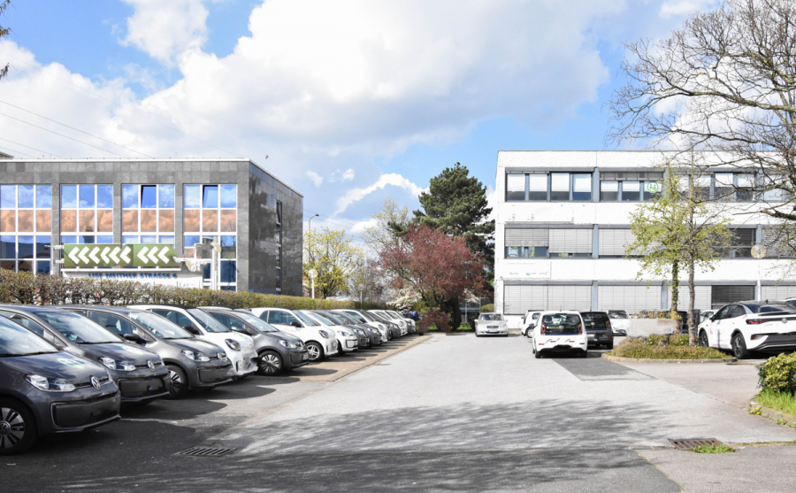 Parkplatz - Komplette Büroetage im 1. OG mit 516m² perfekt angebunden in Ratingen für Ihre erfolgreiche Zukunft.