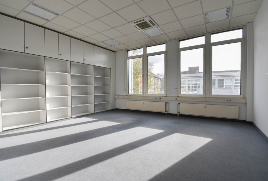 1. OG Büro Bsp. 5 - Komplette Büroetage im 1. OG mit 516m² perfekt angebunden in Ratingen für Ihre erfolgreiche Zukunft.