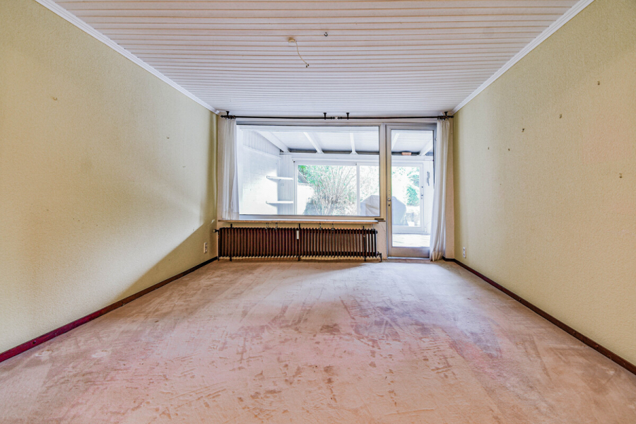 EG Zimmer - Charmantes Einfamilienhaus mit großem Garten und Potenzial zur Verwirklichung