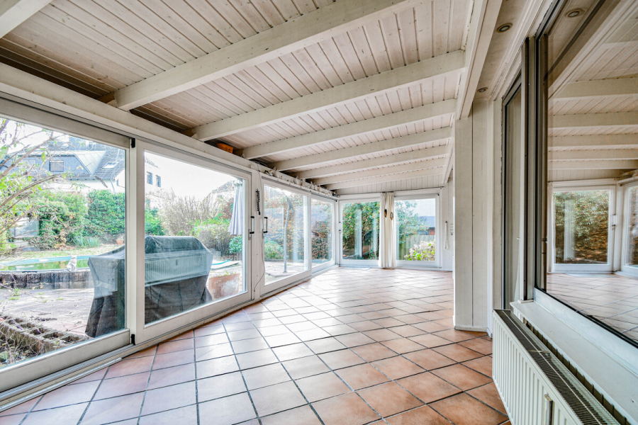 EG Wintergarten - Charmantes Einfamilienhaus mit großem Garten und Potenzial zur Verwirklichung