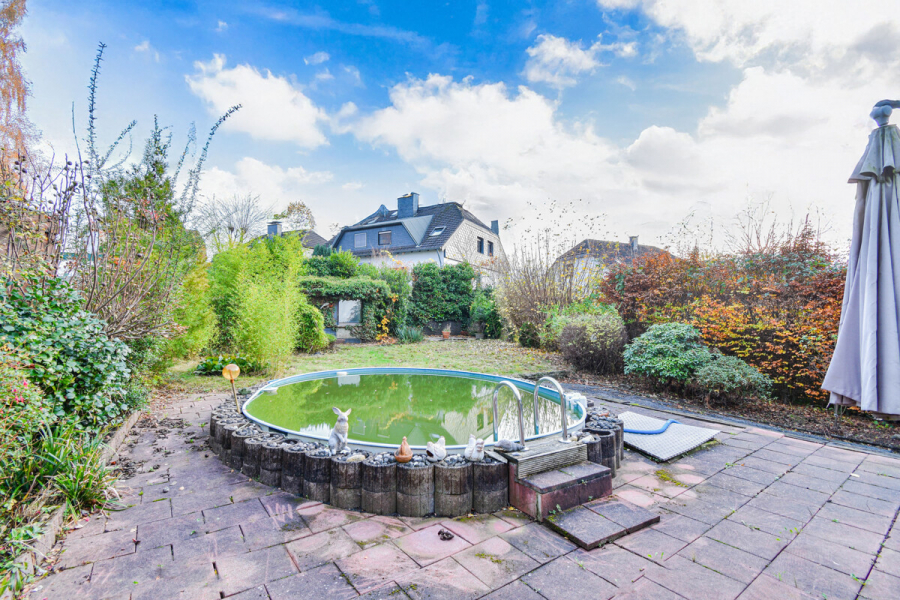 Terrasse und Garten - Charmantes Einfamilienhaus mit großem Garten und Potenzial zur Verwirklichung