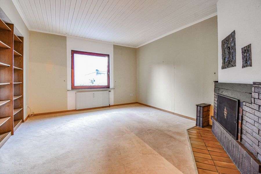 EG Wohnen - Charmantes Einfamilienhaus mit großem Garten und Potenzial zur Verwirklichung