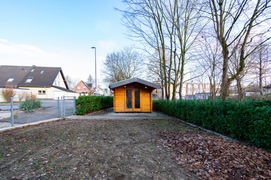 EG Gartenhäuschen - Die Alternative: Kernsanierte Erdgeschosswohnung mit Haus-im-Haus-Gefühl inkl. Garage und Garten.
