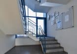 Großzügige Büroetage im 2. Obergeschoss in perfekter Anbindung in Leverkusen Manfort. - Treppenhaus mit Hintereingang