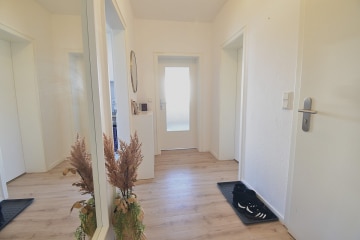 Helle Zwei-Zimmer-Wohnung in Haan, Nähe Bahnhof., 42781 Haan, Etagenwohnung