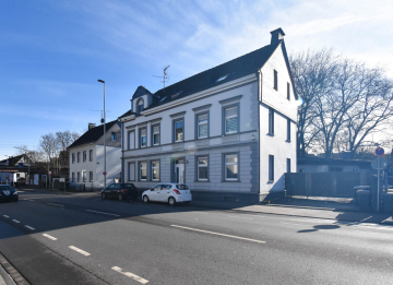 Ohligs. Vielseitiges Dreifamilienhaus mit Altbaucharme und Ausbauoptionen., 42697 Solingen, Mehrfamilienhaus