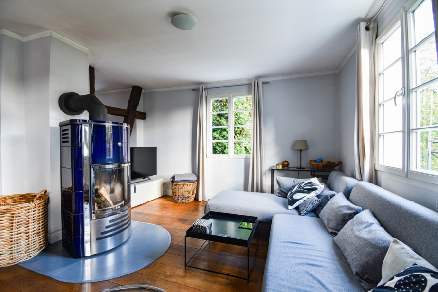 Kaminzimmer - Charme und moderner Komfort. Saniertes Fachwerk-Denkmal.