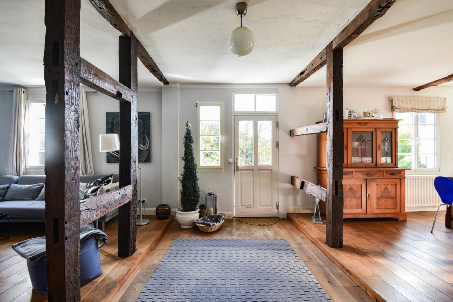 Zugang Terrasse - Charme und moderner Komfort. Saniertes Fachwerk-Denkmal.