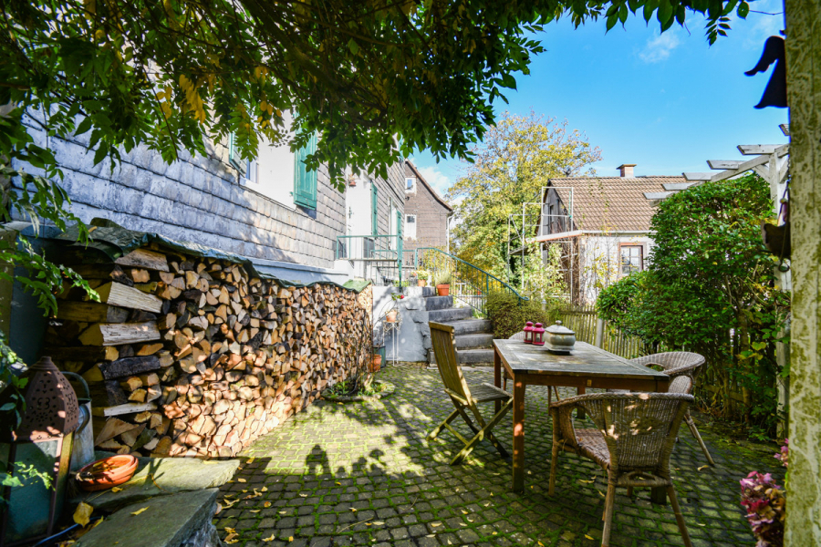 Terrasse - Charme und moderner Komfort. Saniertes Fachwerk-Denkmal.