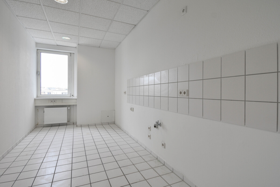 Küche - Komplett renovierte Büroetage im Düsseldorfer Süden. Perfekte Anbindung. 2. Obergeschoss.