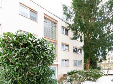 Familien aufgepasst! Renovierte 4-Zimmer-Wohnung mit Balkon und Garage., 42699 Solingen, Etagenwohnung