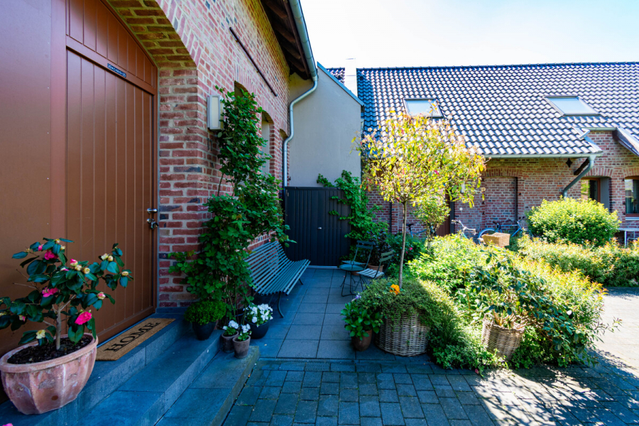 Terrasse vorne - Denkmalcharme mit moderner, energieeffizienter Interpretation – Exklusive, individuelle Maisonette
