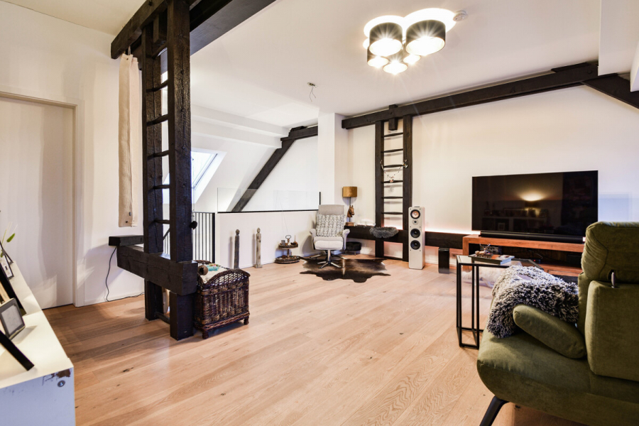 Wohnen - Historischer Charme trifft modernen Wohnkomfort – Stilvolle Maisonette im Denkmal Gut Heyenbaum