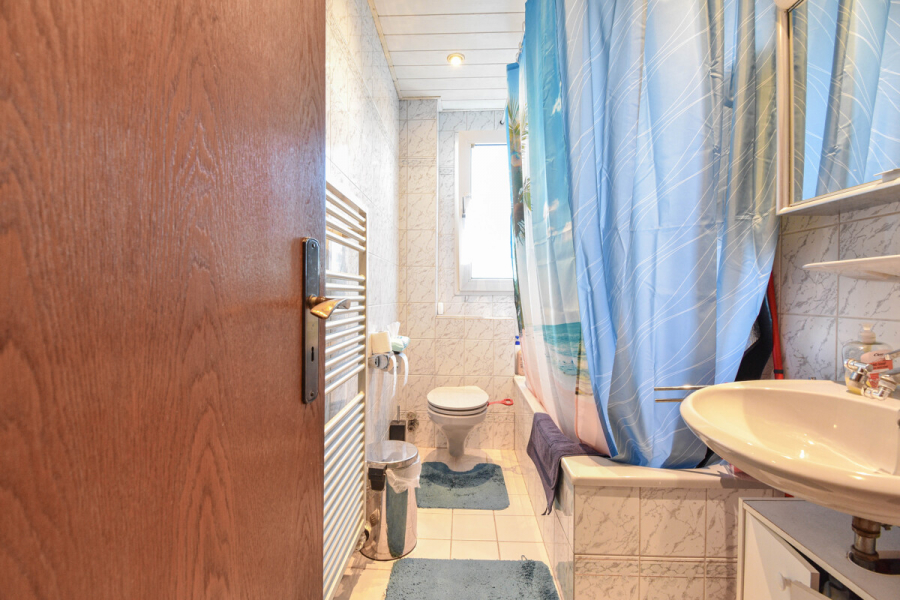 OG links Bad - Charmantes Mehrfamilienhaus mit Entwicklungspotenzial in ruhiger Lage