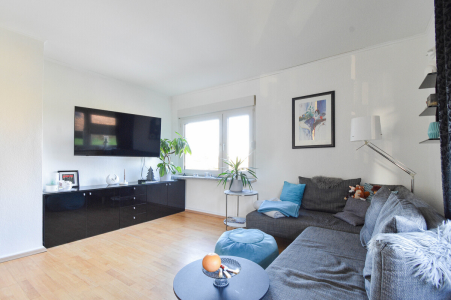 OG rechts Wohnen - Charmantes Mehrfamilienhaus mit Entwicklungspotenzial in ruhiger Lage