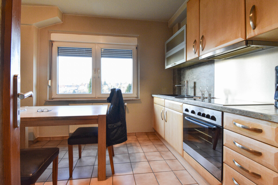 UG rechts Küche - Charmantes Mehrfamilienhaus mit Entwicklungspotenzial in ruhiger Lage