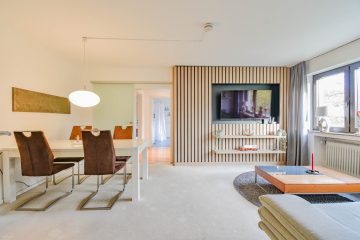 Schlebusch. Eigentumswohnung mit zusätzlicher Nutzfläche in zentraler und dennoch ruhiger Lage., 51375 Leverkusen, Wohnung