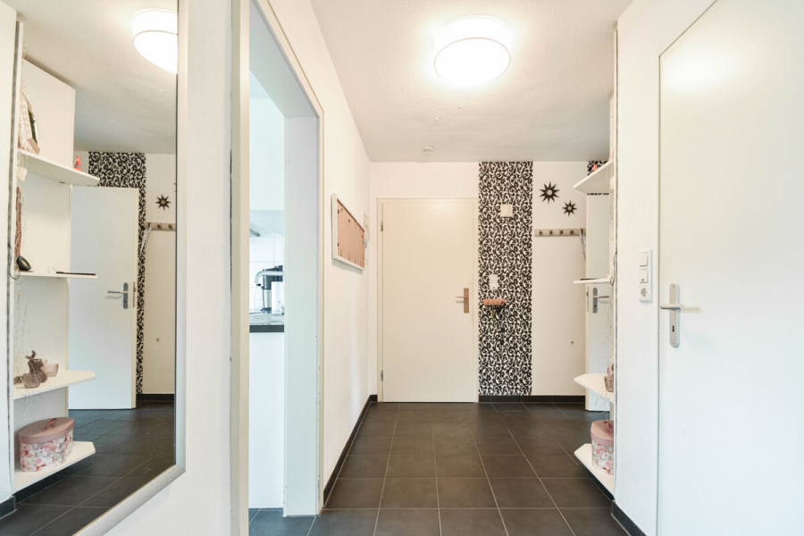 Flur - Schlebusch. Eigentumswohnung mit zusätzlicher Nutzfläche in zentraler und dennoch ruhiger Lage.