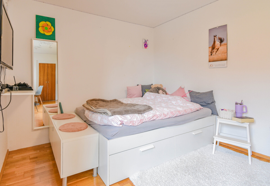 Kinderzimmer/ Schlafbereich - Schlebusch. Eigentumswohnung mit zusätzlicher Nutzfläche in zentraler und dennoch ruhiger Lage.