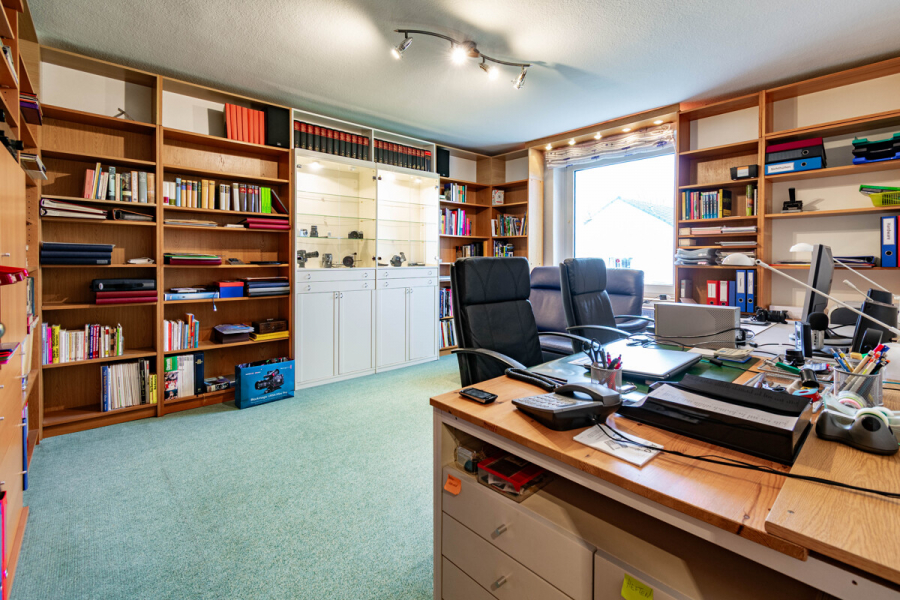 DG Zimmer 3 - Vielseitiges Einfamilienhaus mit Raum zur Entfaltung – Ideal für Familien und Mehrgenerationenwohnen