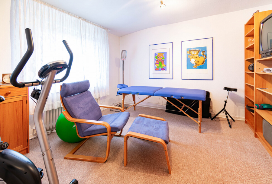 DG Zimmer 2 - Vielseitiges Einfamilienhaus mit Raum zur Entfaltung – Ideal für Familien und Mehrgenerationenwohnen