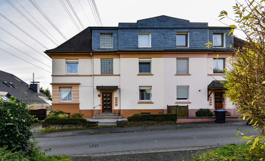 Frontansicht - Vielseitiges Einfamilienhaus mit Raum zur Entfaltung – Ideal für Familien und Mehrgenerationenwohnen