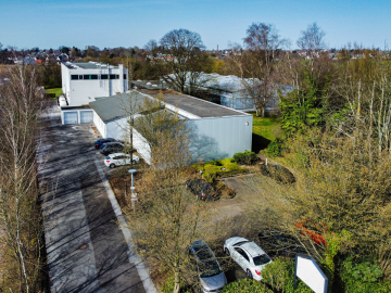 Attraktive Gewerbeeinheit mit großzügiger Lagerfläche, Hochregallager und integrierten Büroflächen., 42655 Solingen, Halle