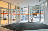 Großzügige Fläche für Ihr neues Ladenlokal zentral auf einer Einkaufsstraße in Solingen-Wald. - Eingangshalle 3