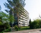 Attraktive 75m² Eigentumswohnung mit Balkon in zentraler Lage von Monheim-Baumberg. - Aussenansicht