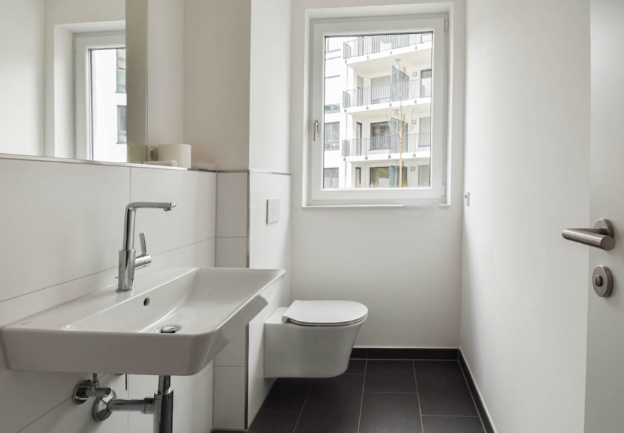 Gäste-WC - Zentral gelegene 3-Zimmer-Erdgeschosswohnung mit kleinem Garten im O-Quartier.