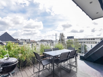 Wohnen mit Charakter. Außergewöhnliche Dachgeschosswohnung mit Kamin, Sauna und Dachterrasse. 123m²., 41061 Mönchengladbach, Penthousewohnung