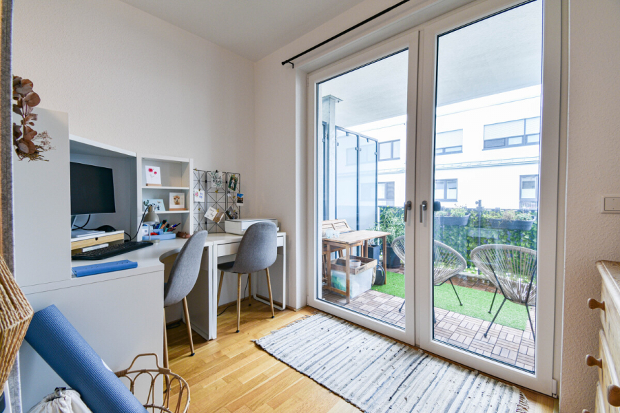 Schlafzimmer - Moderne 2-Zimmer-Wohnung mit Balkon im O-Quartier in Solingen-Ohligs.