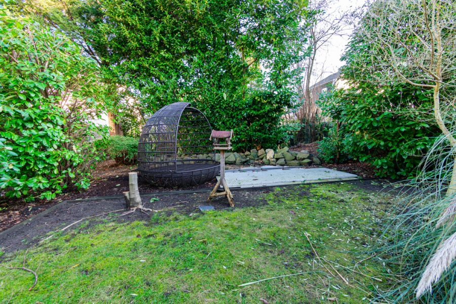 Blick Garten - Ohligs. Stilvoll wohnen mit Geschichte und Zukunft – Garten, Sauna und exklusive Ausstattung