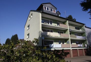 Gut vermietete Zwei-Zimmer-Wohnung: erst im Jahr 2000 ausgebaut., 42651 Solingen, Etagenwohnung